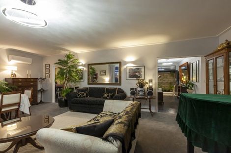 Photo of property in 72 Kakariki Grove, Waikanae, 5036