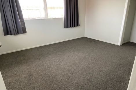 Photo of property in 7 Chilcott Road, Henderson, Auckland, 0612