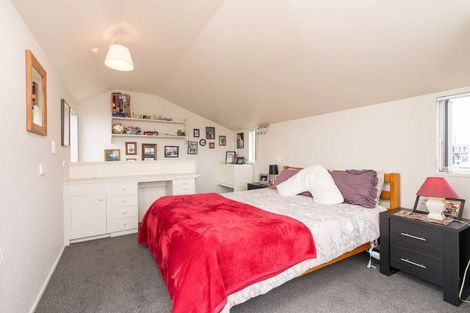Photo of property in 86 Bay View Road, South Dunedin, Dunedin, 9012