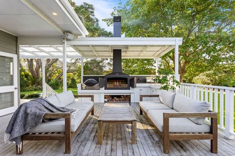 Photo of property in 376 Taiapa Road, Muriwai, Waimauku, 0881