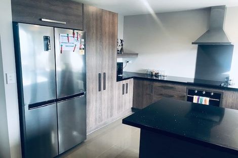 Photo of property in 8 Rooseville Mews, Pukekohe, 2120
