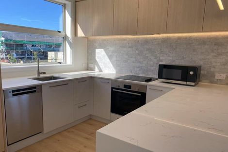 Photo of property in 7/664 Swanson Road, Swanson, Auckland, 0612