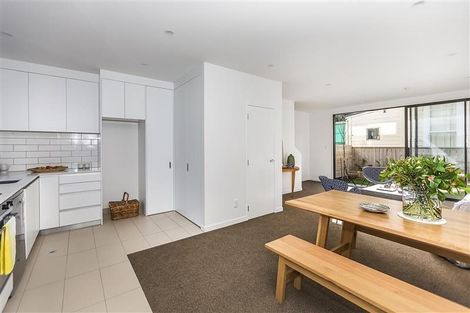 Photo of property in 74u5 Derwent Street, Island Bay, Wellington, 6023