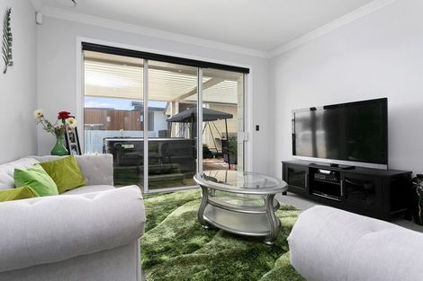 Photo of property in 19 Mike Smith Drive, Cambridge, 3434