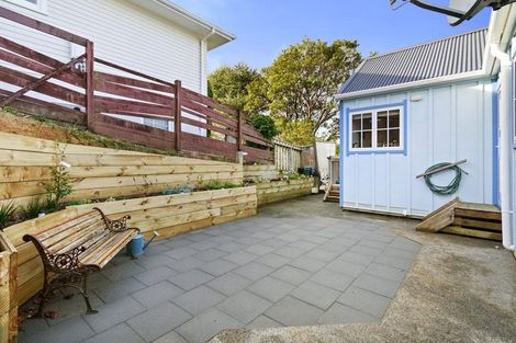 Photo of property in 74 Kiwi Crescent, Tawa, Wellington, 5028