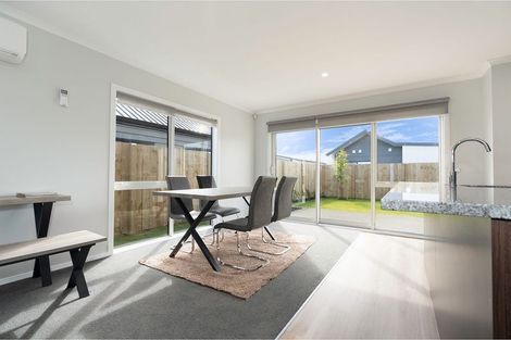 Photo of property in 2 Rotoiti Place, Paraparaumu, 5032