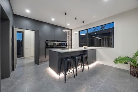 Photo of property in 8 Koheru Place, Long Bay, 0630