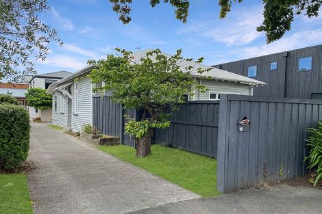 Photo of property in 16 Edgeware Road, St Albans, Christchurch, 8014