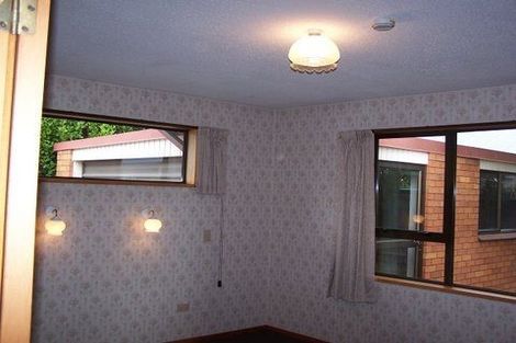 Photo of property in 24 Sawtell Place, Northcote, Christchurch, 8052