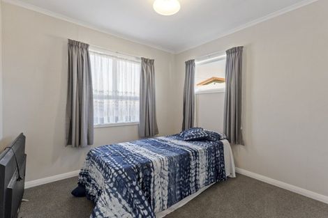 Photo of property in 12 Saint Annes Street, Levin, 5510