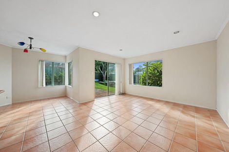 Photo of property in 3 Rosebay Rise, Henderson, Auckland, 0610