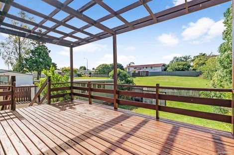 Photo of property in 4 Ennis Avenue, Pakuranga Heights, Auckland, 2010