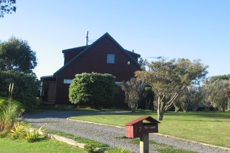 Photo of property in 27 James Cook Drive, Whitby, Porirua, 5024