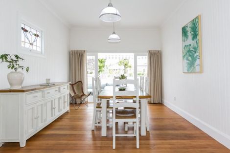 Photo of property in 137 Vigor Brown Street, Napier South, Napier, 4110