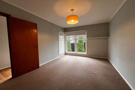 Photo of property in 33 Durham Street, Te Atatu Peninsula, Auckland, 0610