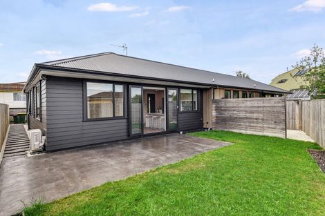 Photo of property in 103u2 Cambridge Road, Hillcrest, Hamilton, 3216