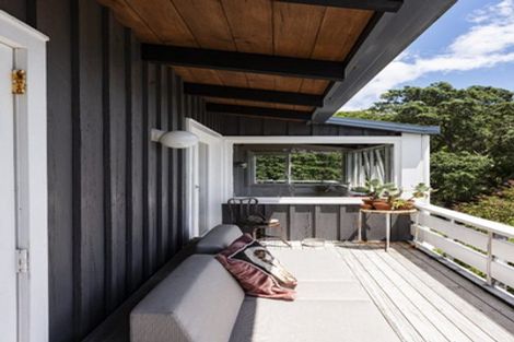 Photo of property in 20 Glenelg Road, Red Beach, 0932