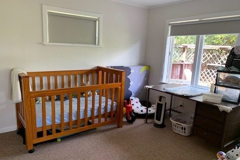 Photo of property in 9 Lex Avenue, Green Bay, Auckland, 0604
