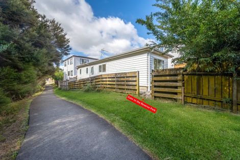 Photo of property in 41 Gosford Drive, Botany Downs, Auckland, 2010