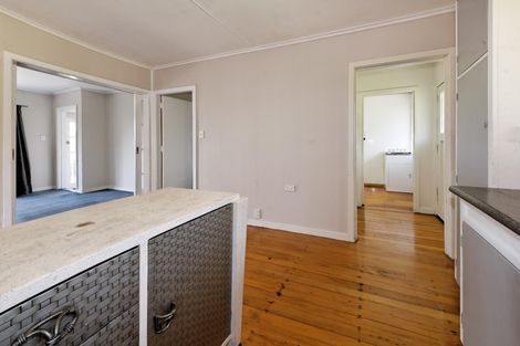 Photo of property in 29 Stottholm Road, Titirangi, Auckland, 0604