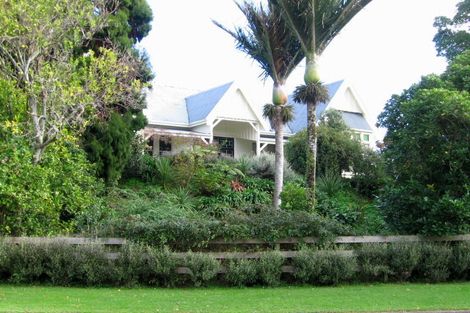 Photo of property in 14 Kauri Road, Waikanae, 5036