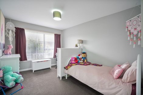 Photo of property in 31 Oriana Crescent, Hornby, Christchurch, 8042