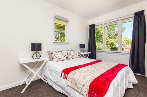 Photo of property in 28a Kelvin Road, Papakura, 2110