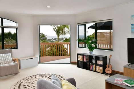 Photo of property in 2/603 Whangaparaoa Road, Stanmore Bay, Whangaparaoa, 0932