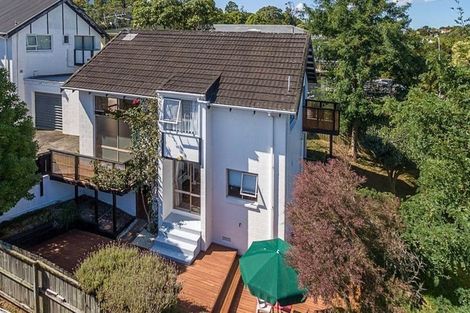 Photo of property in 2/20 Bayview Road, Bayview, Auckland, 0629