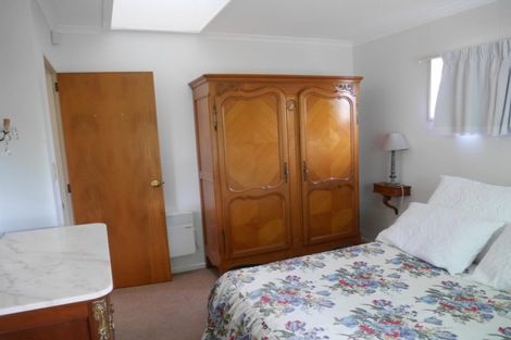 Photo of property in 3 Centaurus Road, Cashmere, Christchurch, 8022