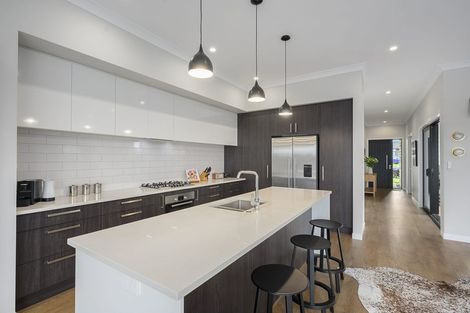 Photo of property in 33 Pohutukawa Parade, Riverhead, 0820