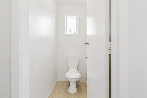 Photo of property in 64 Friedlanders Road, Manurewa, Auckland, 2102