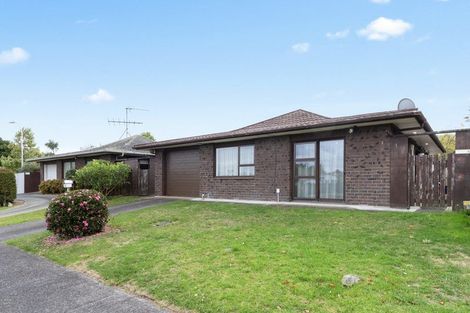 Photo of property in 2b Edgewater Parade, Waiuku, 2123