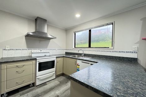 Photo of property in 15 Rice Crescent, Newlands, Wellington, 6037