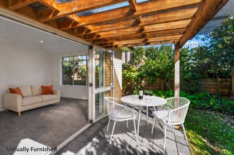 Photo of property in 3 Regents Park Place, Westgate, Auckland, 0614