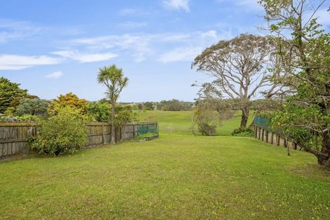 Photo of property in 19 Shakespear Road, Army Bay, Whangaparaoa, 0930