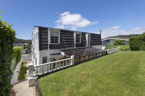 Photo of property in 7 Epping Grove, Karori, Wellington, 6012