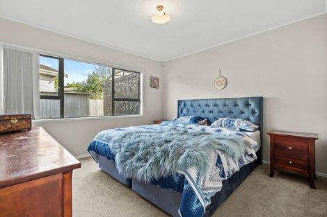 Photo of property in 97 Hyperion Drive, Randwick Park, Auckland, 2105