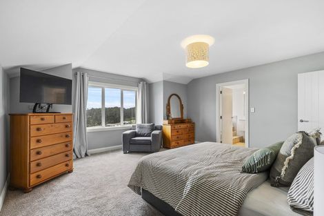 Photo of property in 40 John Burke Drive, Aotea, Porirua, 5024