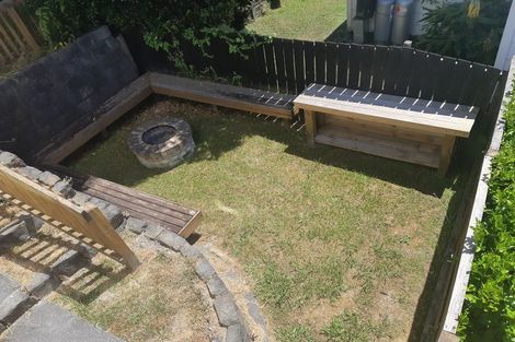 Photo of property in 1 Raelene Place, Massey, Auckland, 0614