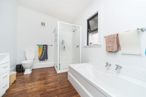 Photo of property in 32 Cambridge Street, Milson, Palmerston North, 4414