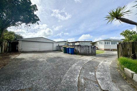 Photo of property in 74 Mcleod Road, Te Atatu South, Auckland, 0610