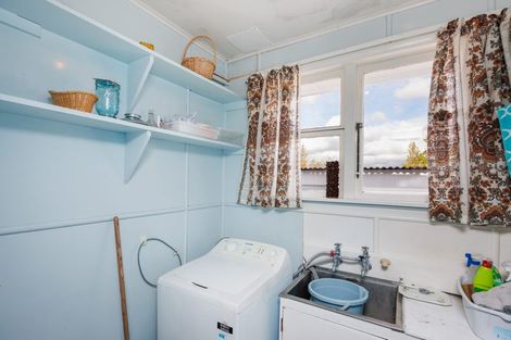Photo of property in 2 Paisley Street, Awapuni, Palmerston North, 4412