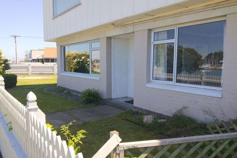 Photo of property in 2/1 Charles Street, Westshore, Napier, 4110