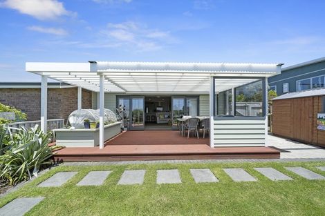 Photo of property in 15 Kahurangi Heights, Aotea, Porirua, 5024