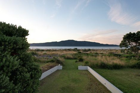 Photo of property in 99b Manly Street, Paraparaumu Beach, Paraparaumu, 5032