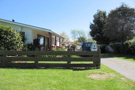 Photo of property in 32 Linwood Drive, Paraparaumu, 5032