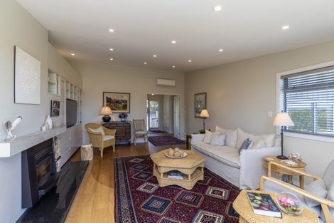 Photo of property in 7 Kawau Grove, Waikanae Beach, Waikanae, 5036