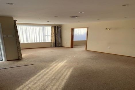 Photo of property in 17 Davidson Crescent, Hornby, Christchurch, 8042