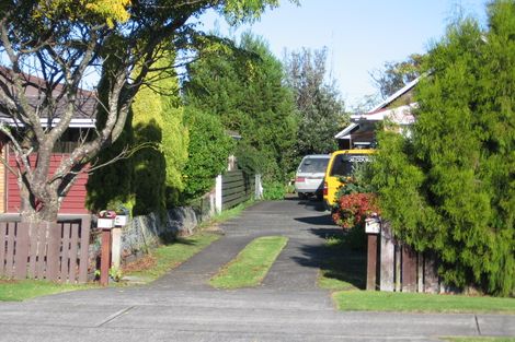 Photo of property in 2/14 Riverside Road, Orewa, 0931